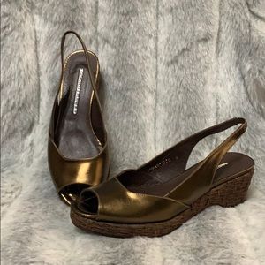 Donald J Pliner metallic slinge back wedge